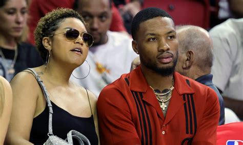 why did damian lillard file for divorce